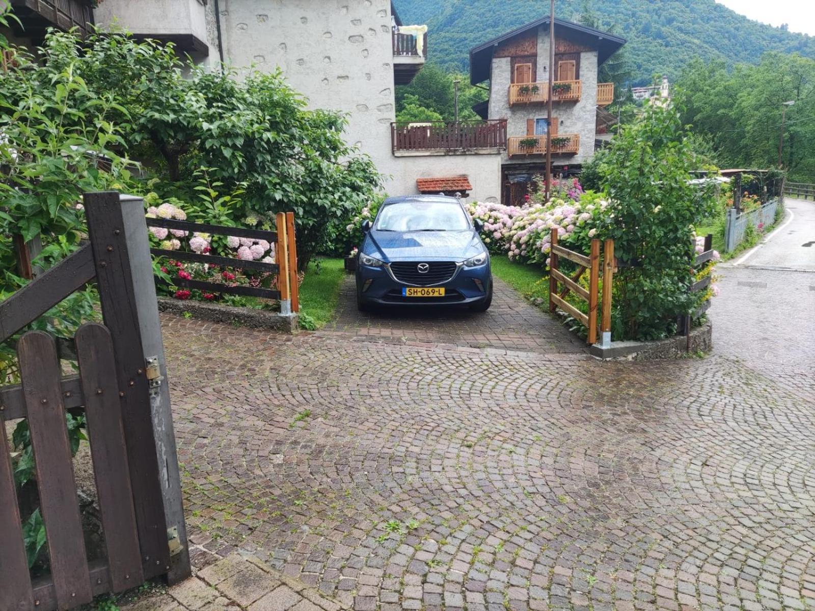 Antica Casa Ortensia Riva del Garda Luaran gambar
