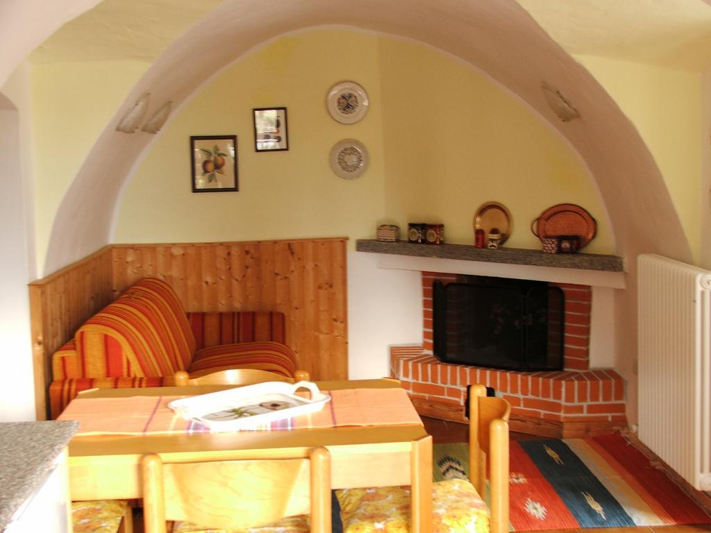 Antica Casa Ortensia Riva del Garda Luaran gambar