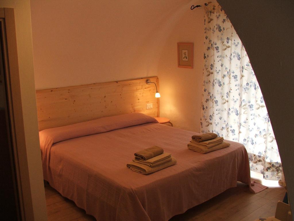 Antica Casa Ortensia Riva del Garda Luaran gambar