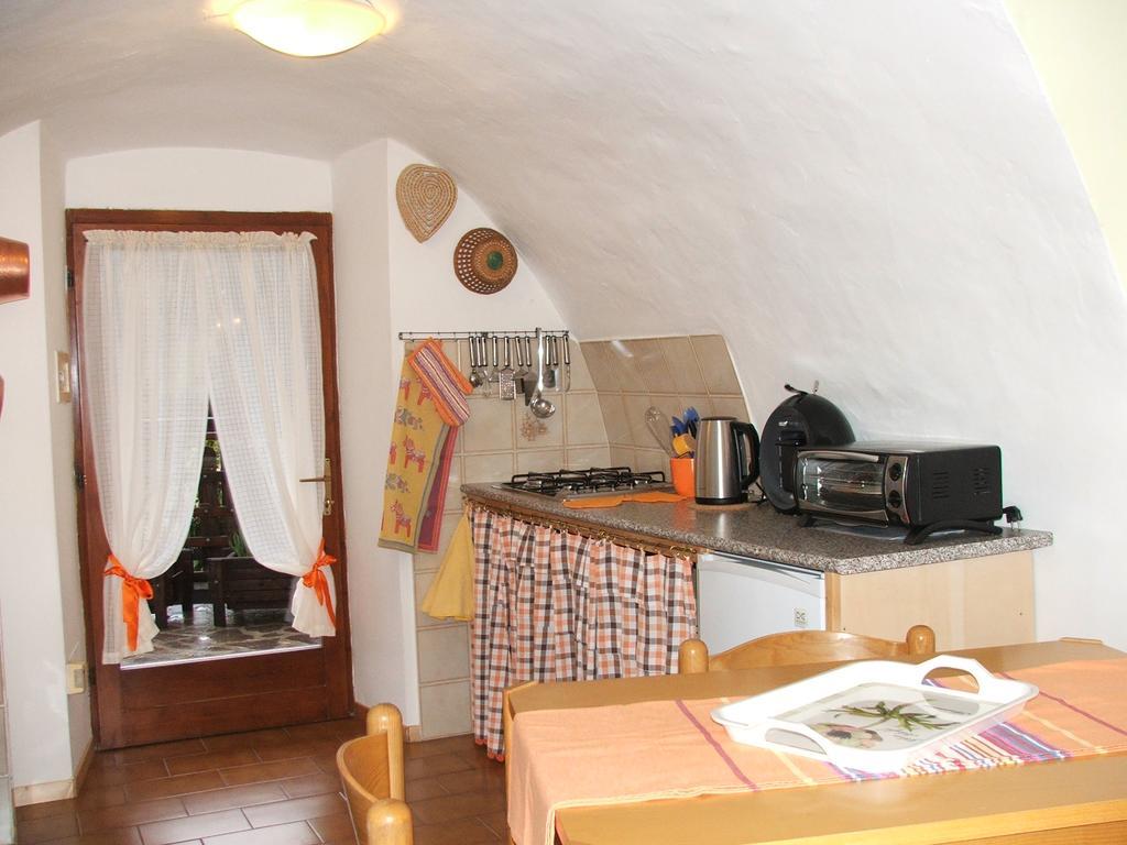 Antica Casa Ortensia Riva del Garda Luaran gambar